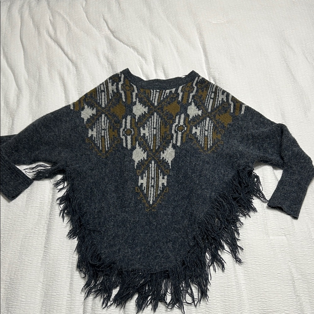 Large Fringed Geometric Pattern Sweater - Navy and Gold